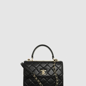 핸들 장식의 플랩백 A92236