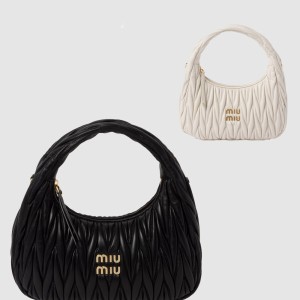 완더 마테라쎄 나파 가죽 호보백 5BC153