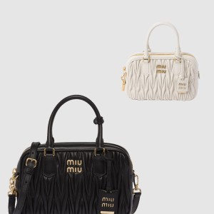 아르카디 마테라쎄 나파 가죽백 5BB124