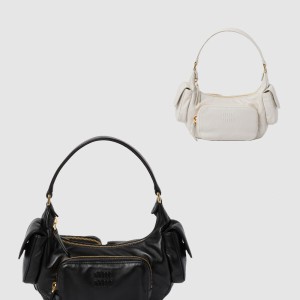 나파 가죽 포켓백 5BC146