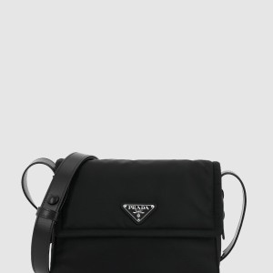 패디드 메신저백 1BD258