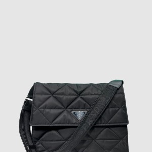 리나일론 패딩 숄더백 라지 1BD256