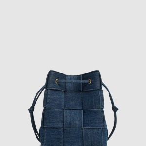 스몰 카세트 크로스바디 버킷 백 743789